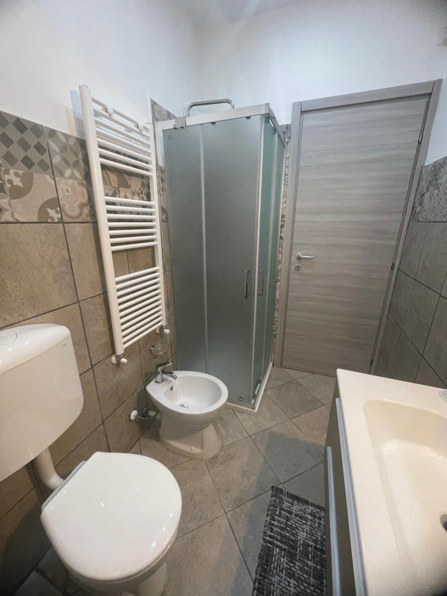 La Casa Nel Viale Apartamento Asti Exterior foto